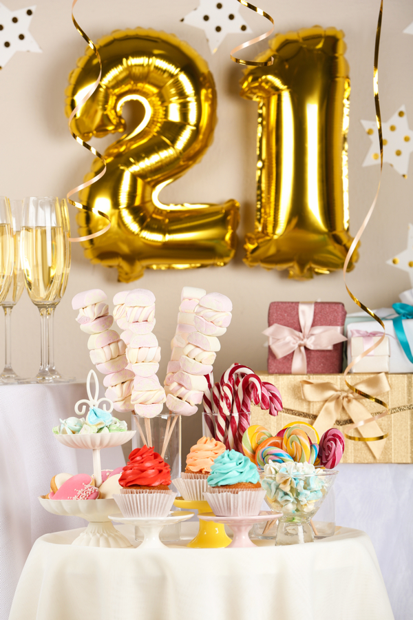Folienballons große Zahlen zum 21. Geburtstag